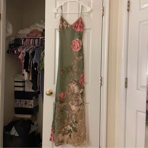 JULIANNA DRESS - GREEN : FLORAL :
ROCCOCO FLORAL - S / GREEN